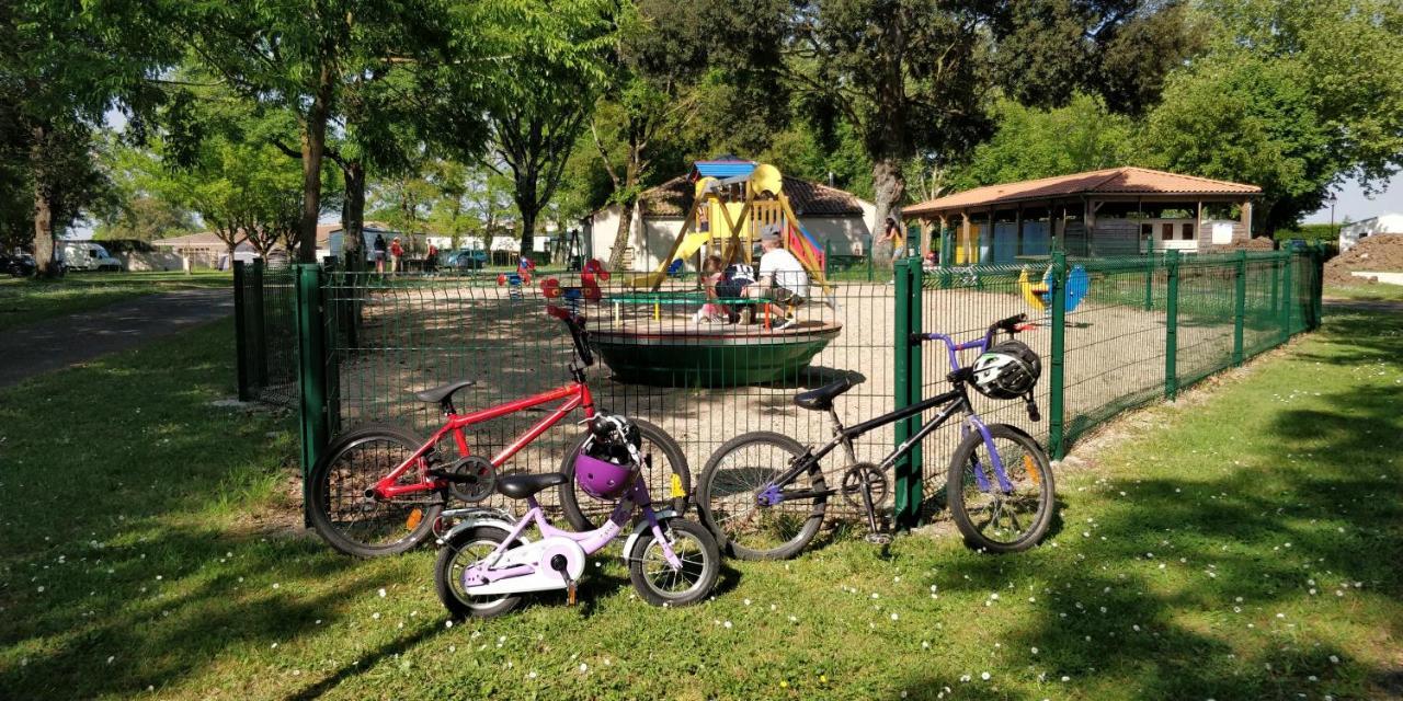 Camping Le Sorlut Cozes Extérieur photo
